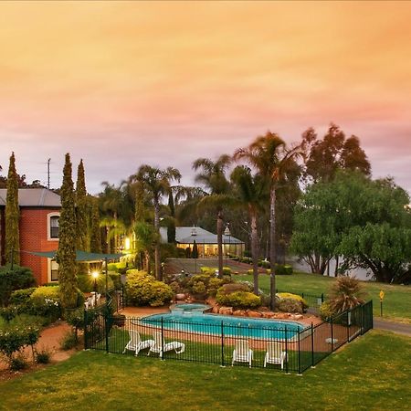Hotel Clare Country Club Extérieur photo