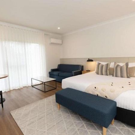 Hotel Clare Country Club Extérieur photo