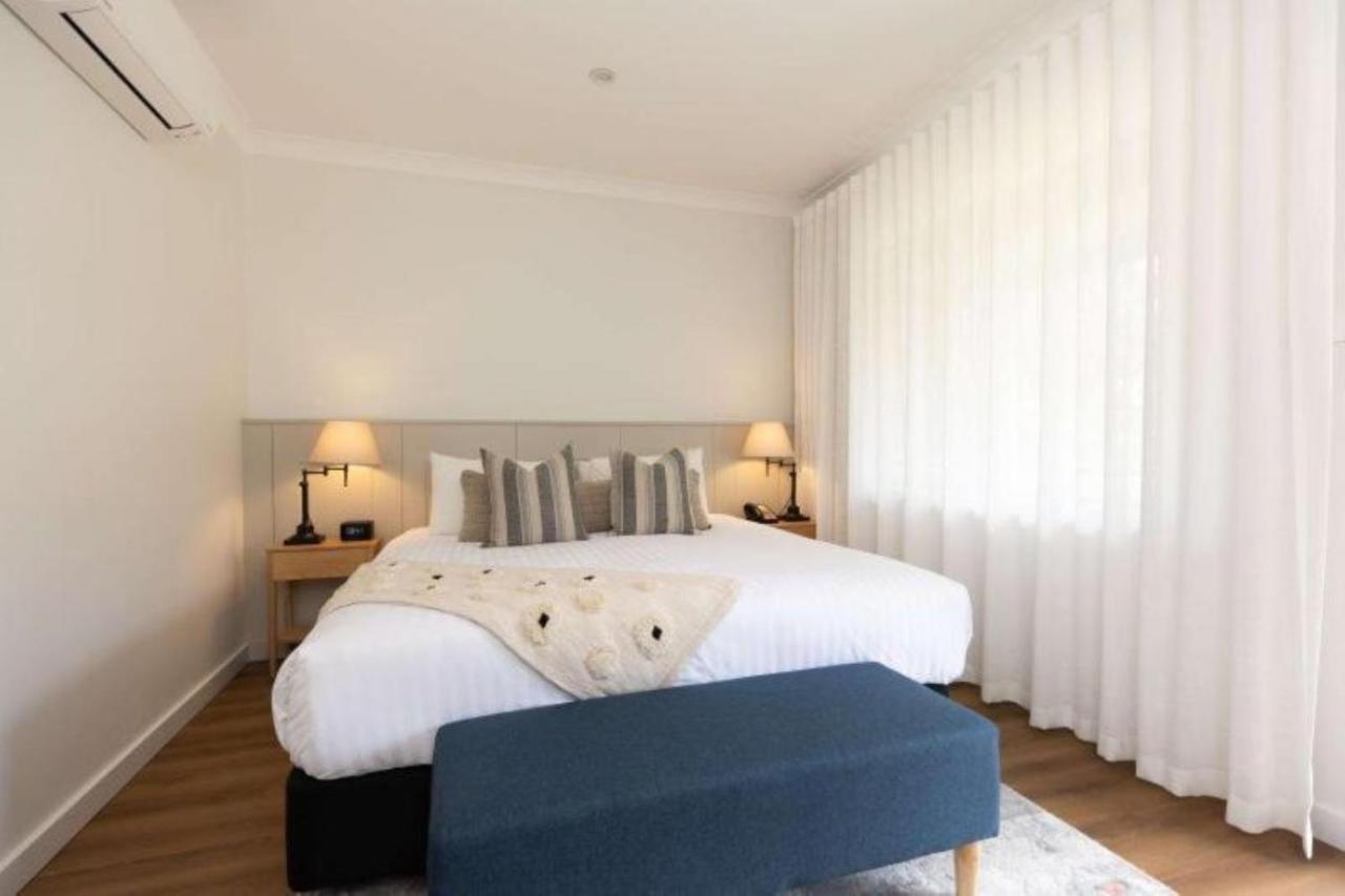 Hotel Clare Country Club Extérieur photo