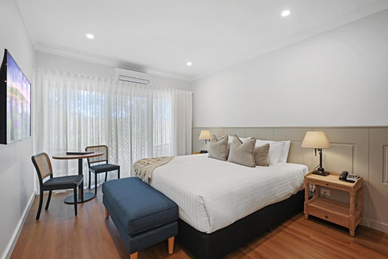 Hotel Clare Country Club Extérieur photo