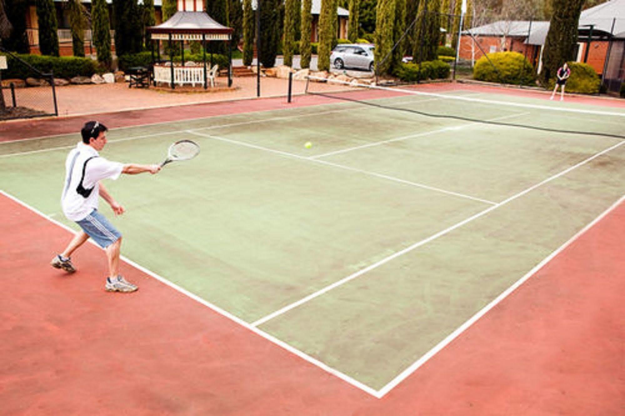 Hotel Clare Country Club Extérieur photo